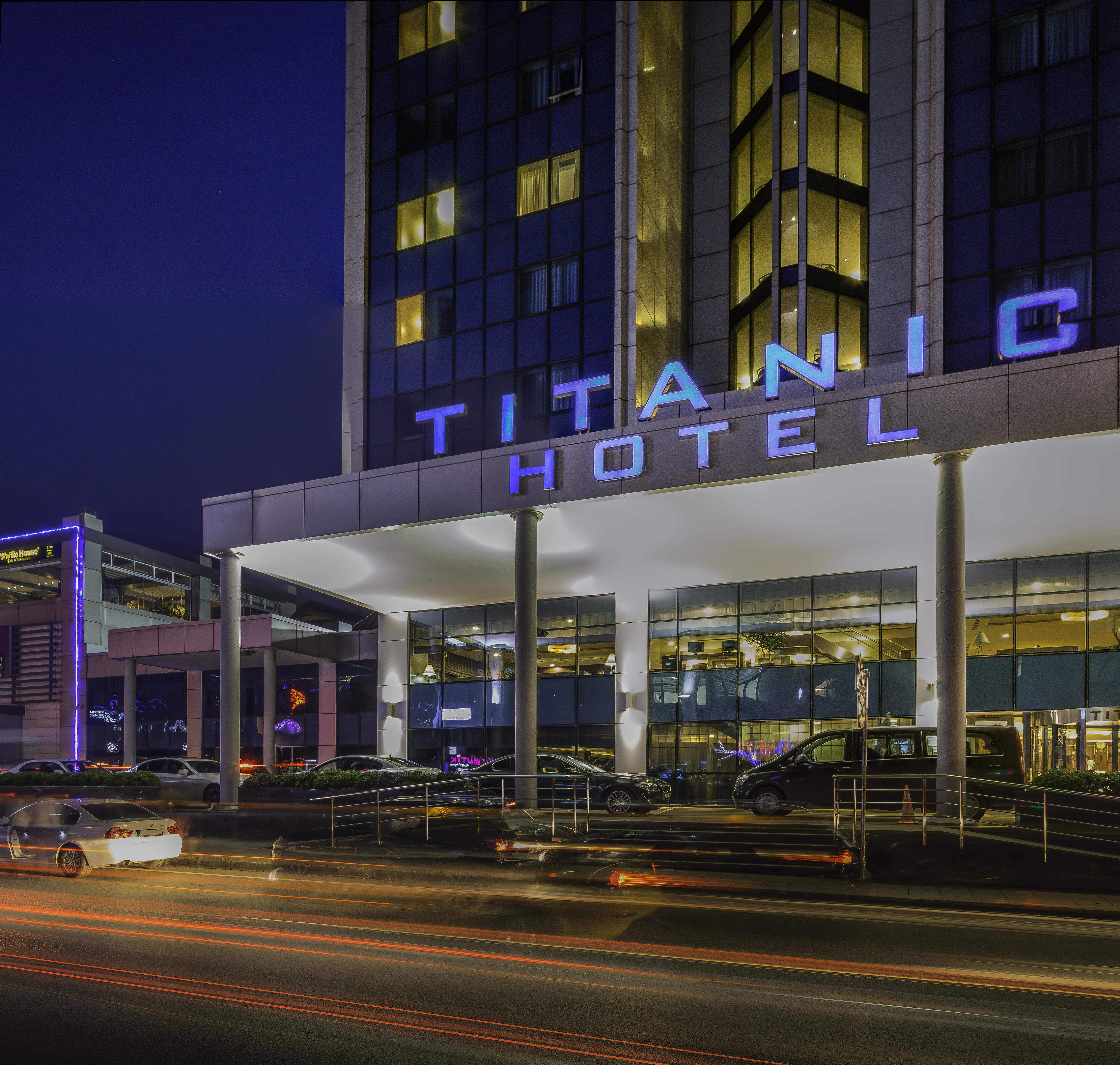 Отель Titanic Port Bakirkoy Стамбул Экстерьер фото